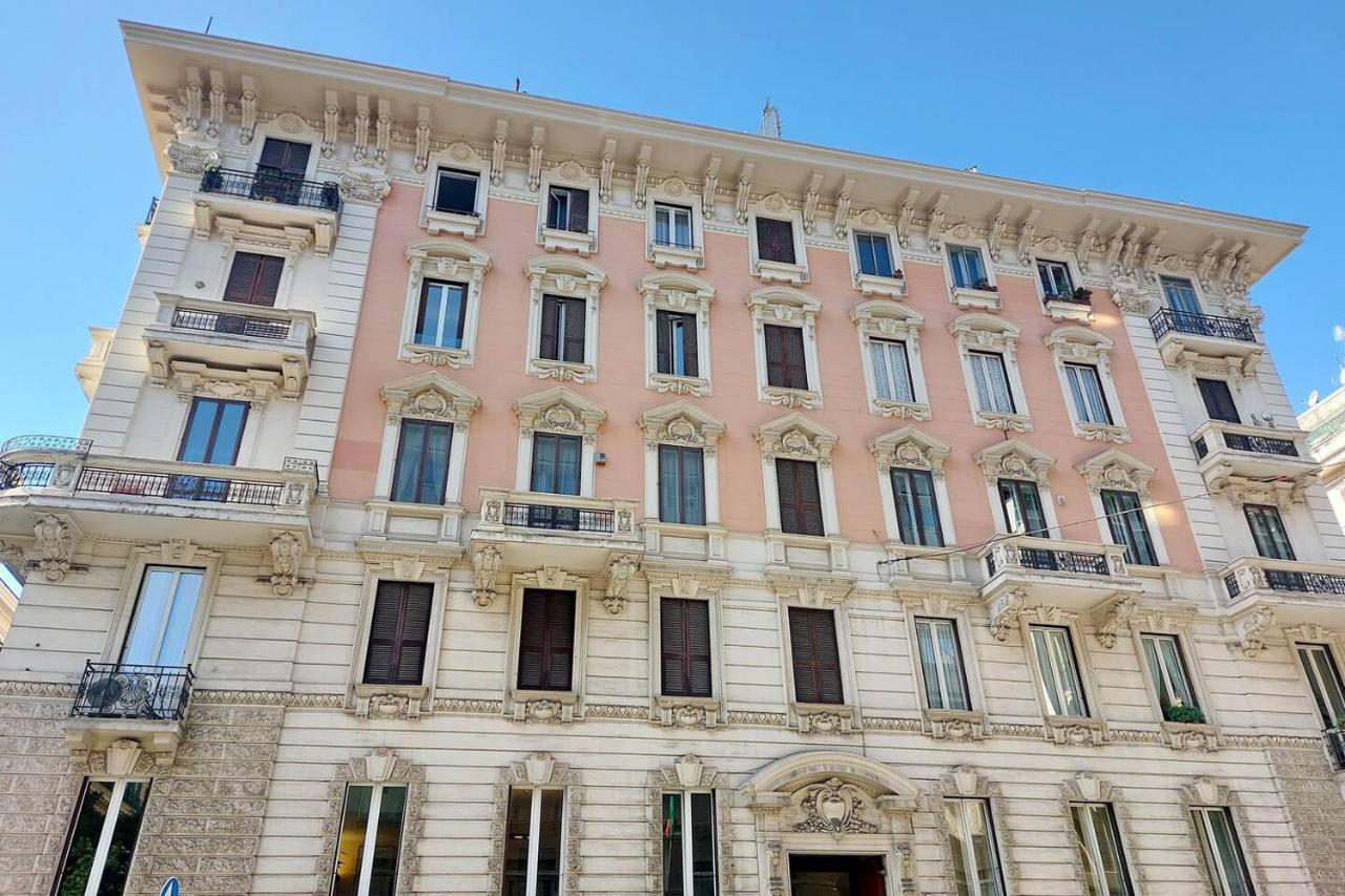 Appartamento "Corso - Cuore Di Roma" By FlatinRoma Eksteriør bilde